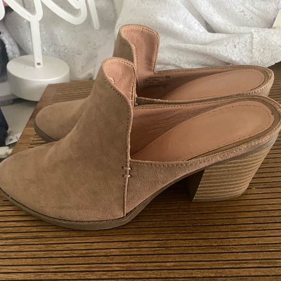 Madden Girl Tan suede block heel mules #mules #blockheel sz 6 - Picture 1 of 5